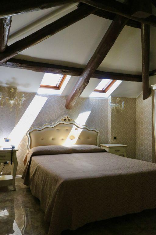 Letto camera doppia deluxe con Jacuzzi