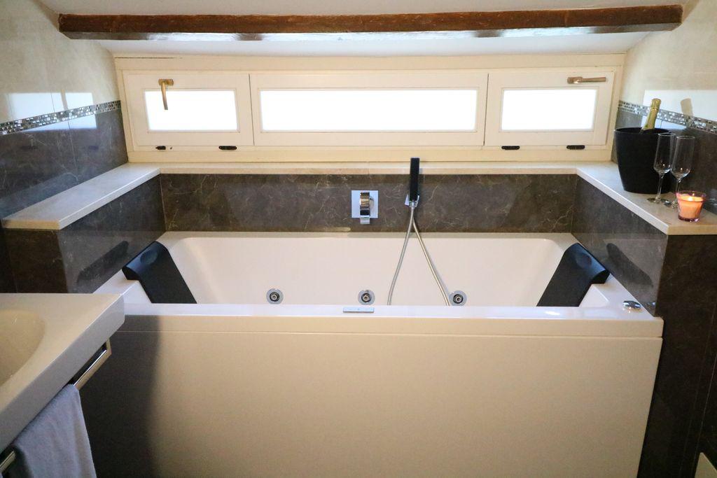 Bagno camera doppia deluxe con Jacuzzi